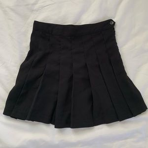 Brandy Melville Pleated Skirt